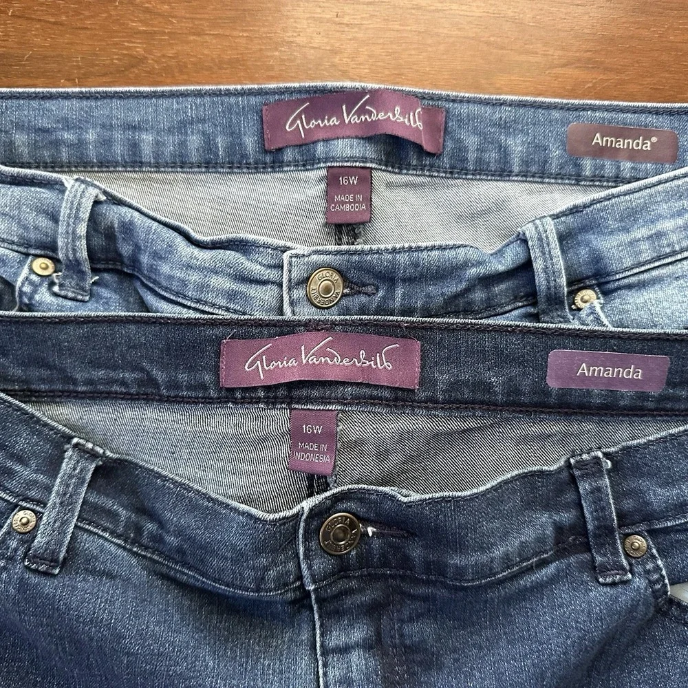 Gloria Vanderbilt Amanda Jeans Women's 16W Denim Stretch 2 Pairs - Picture 1 of 12